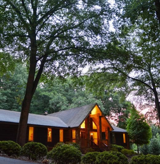 An exterior view of our inpatient rehab in Lawrenceville, GA.